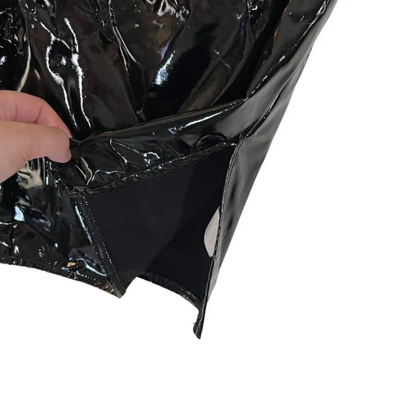 Windsor Pleather Black Mini Skirt Size Small Hem Slit Cocktail Club Evening - Picture 3 of 7